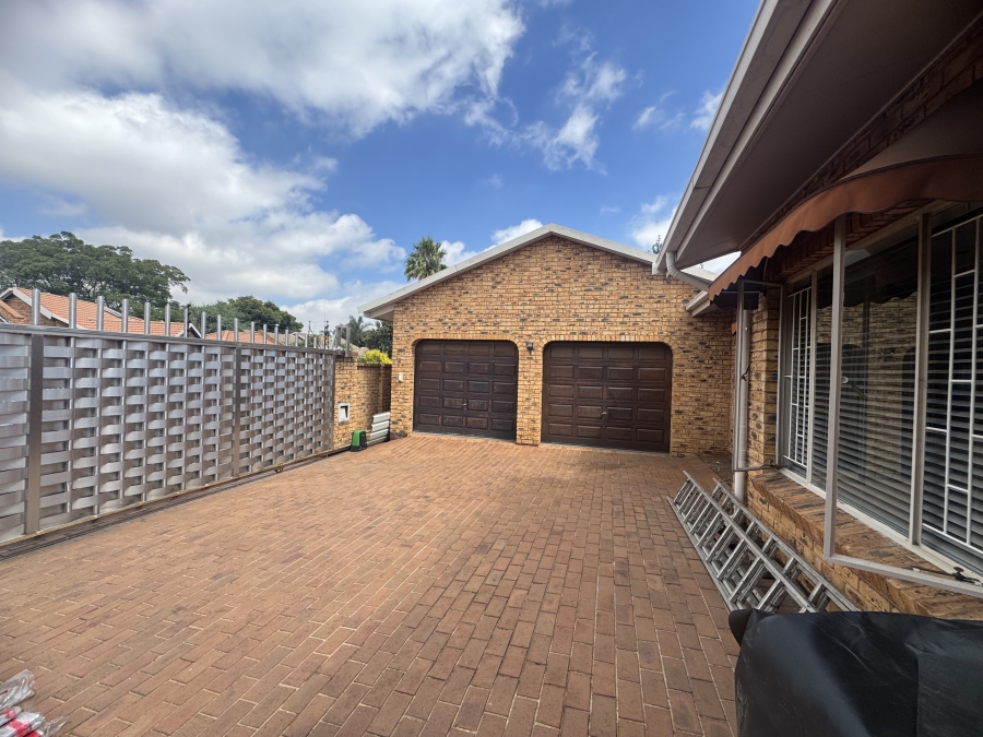3 Bedroom Property for Sale in Beyers Park Gauteng