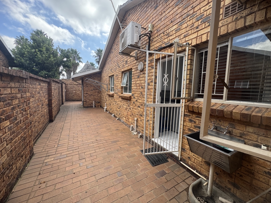 3 Bedroom Property for Sale in Beyers Park Gauteng
