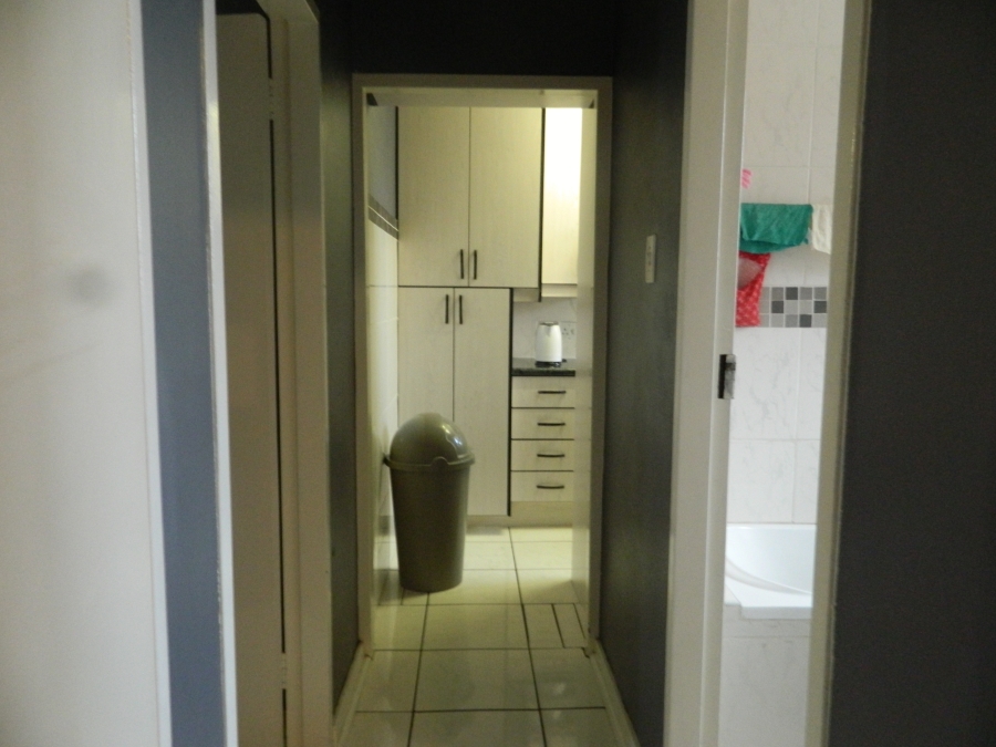 2 Bedroom Property for Sale in Germiston South Gauteng