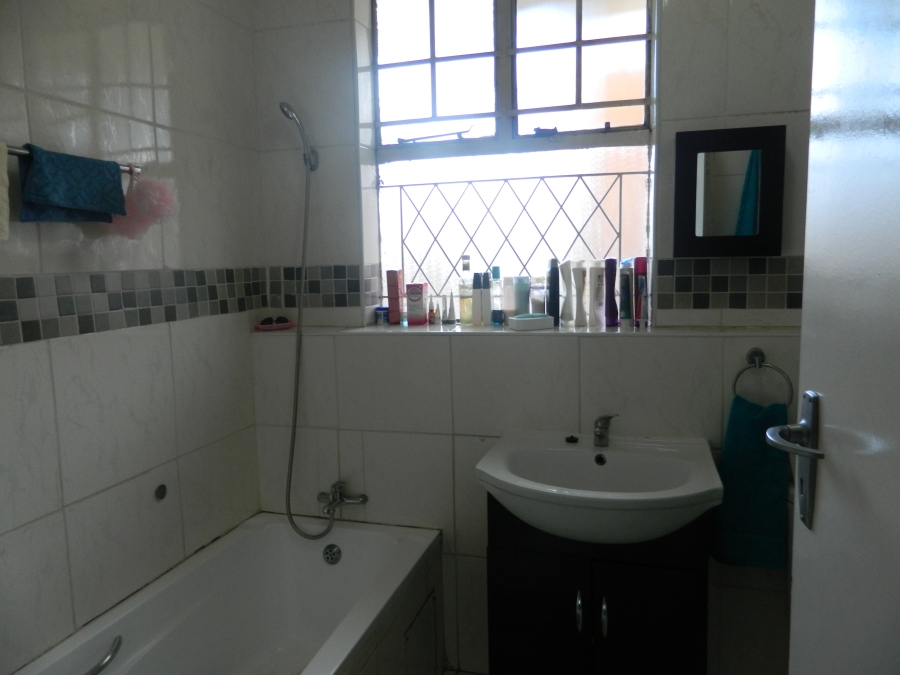 2 Bedroom Property for Sale in Germiston South Gauteng