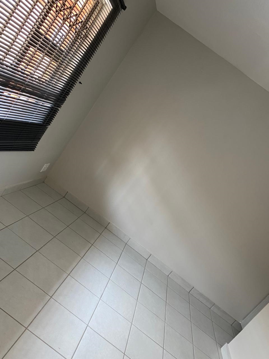 1 Bedroom Property for Sale in Birch Acres Gauteng