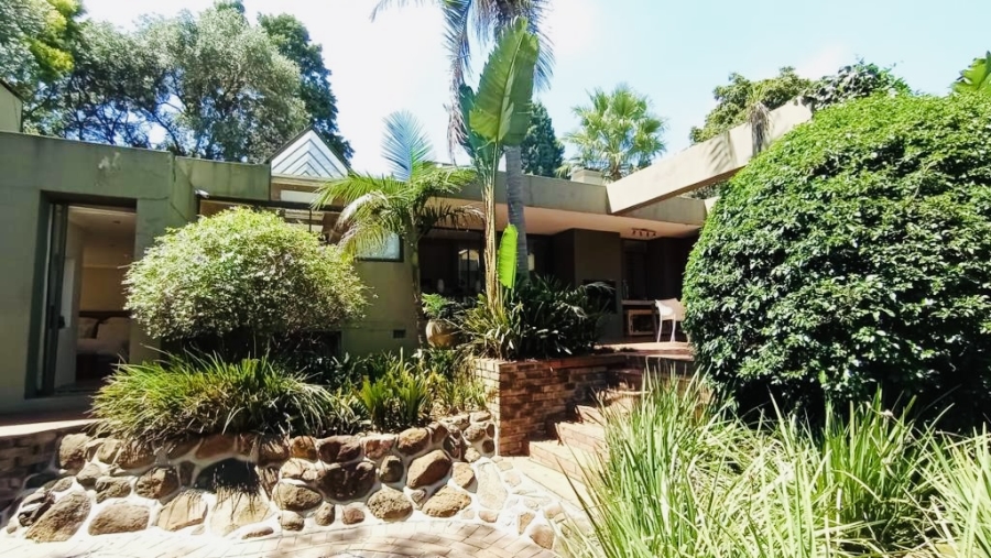 6 Bedroom Property for Sale in Morningside Gauteng