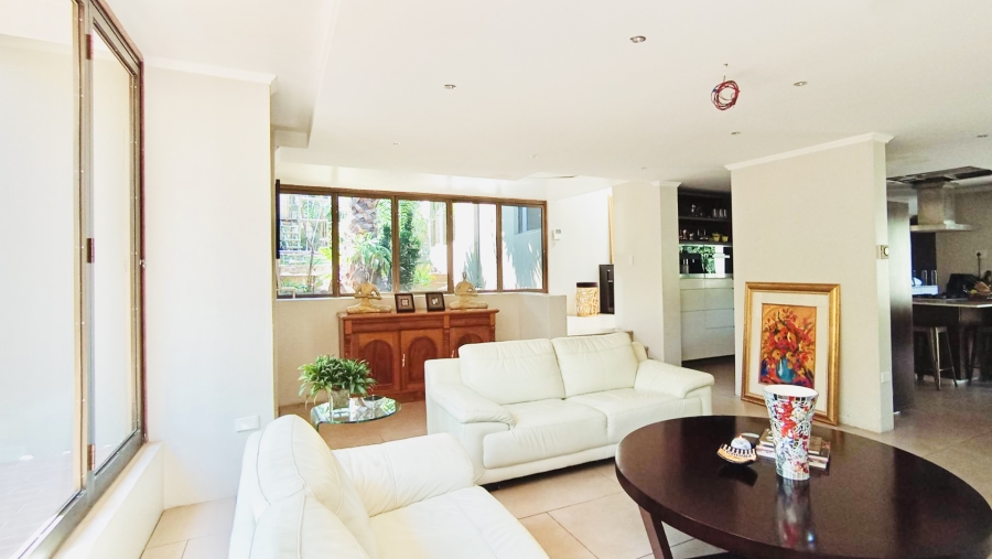 6 Bedroom Property for Sale in Morningside Gauteng