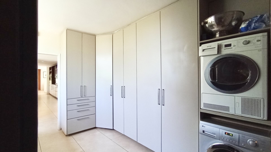 6 Bedroom Property for Sale in Morningside Gauteng