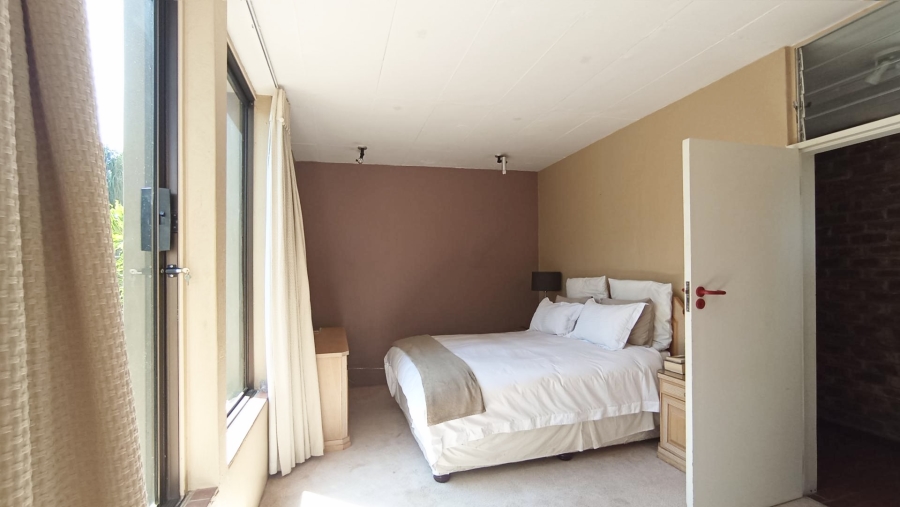 6 Bedroom Property for Sale in Morningside Gauteng