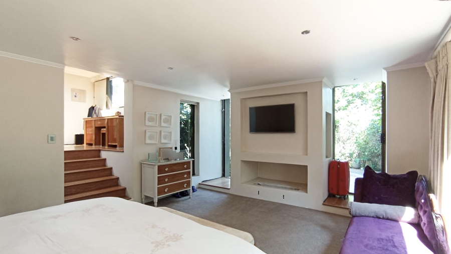 6 Bedroom Property for Sale in Morningside Gauteng