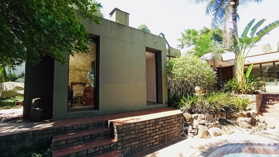 6 Bedroom Property for Sale in Morningside Gauteng