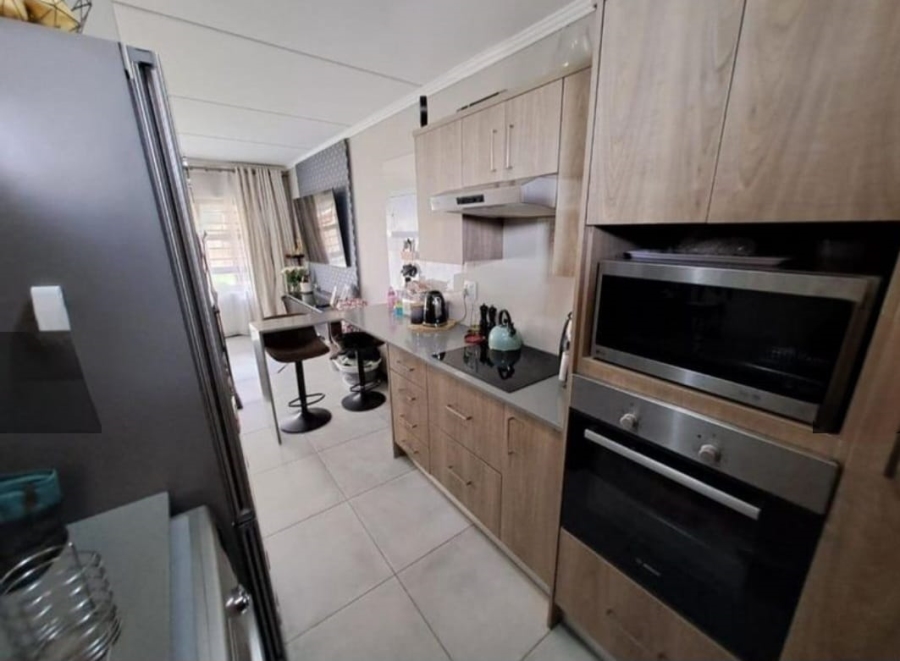 2 Bedroom Property for Sale in Amberfield Gauteng