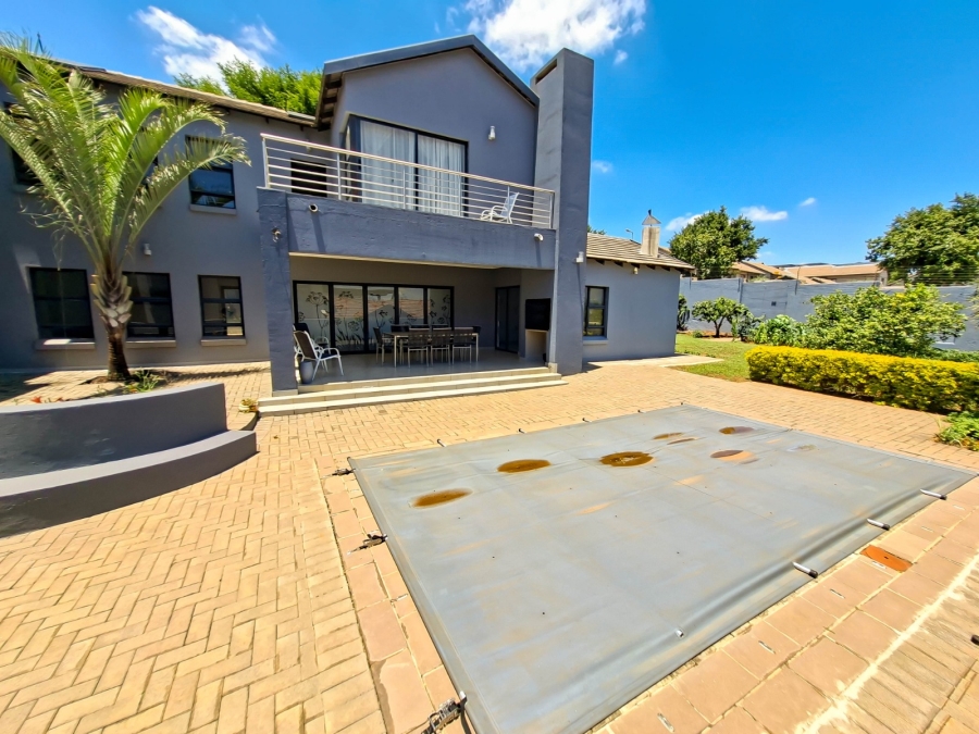 To Let 5 Bedroom Property for Rent in Eldo Ridge Estate Gauteng