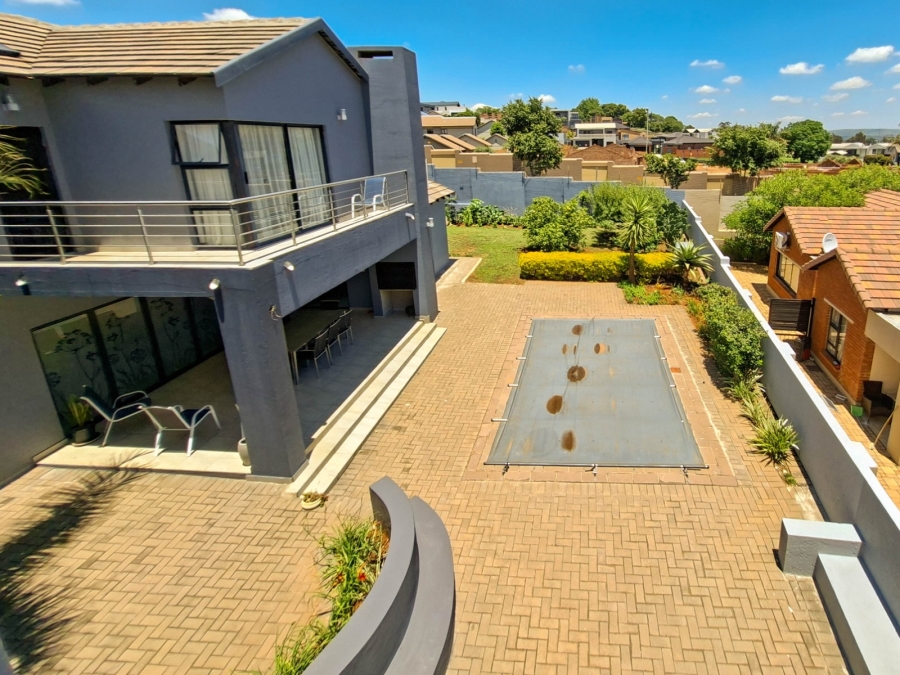 To Let 5 Bedroom Property for Rent in Eldo Ridge Estate Gauteng
