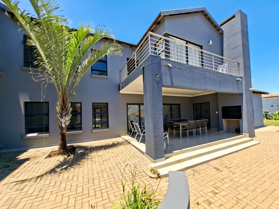 To Let 5 Bedroom Property for Rent in Eldo Ridge Estate Gauteng
