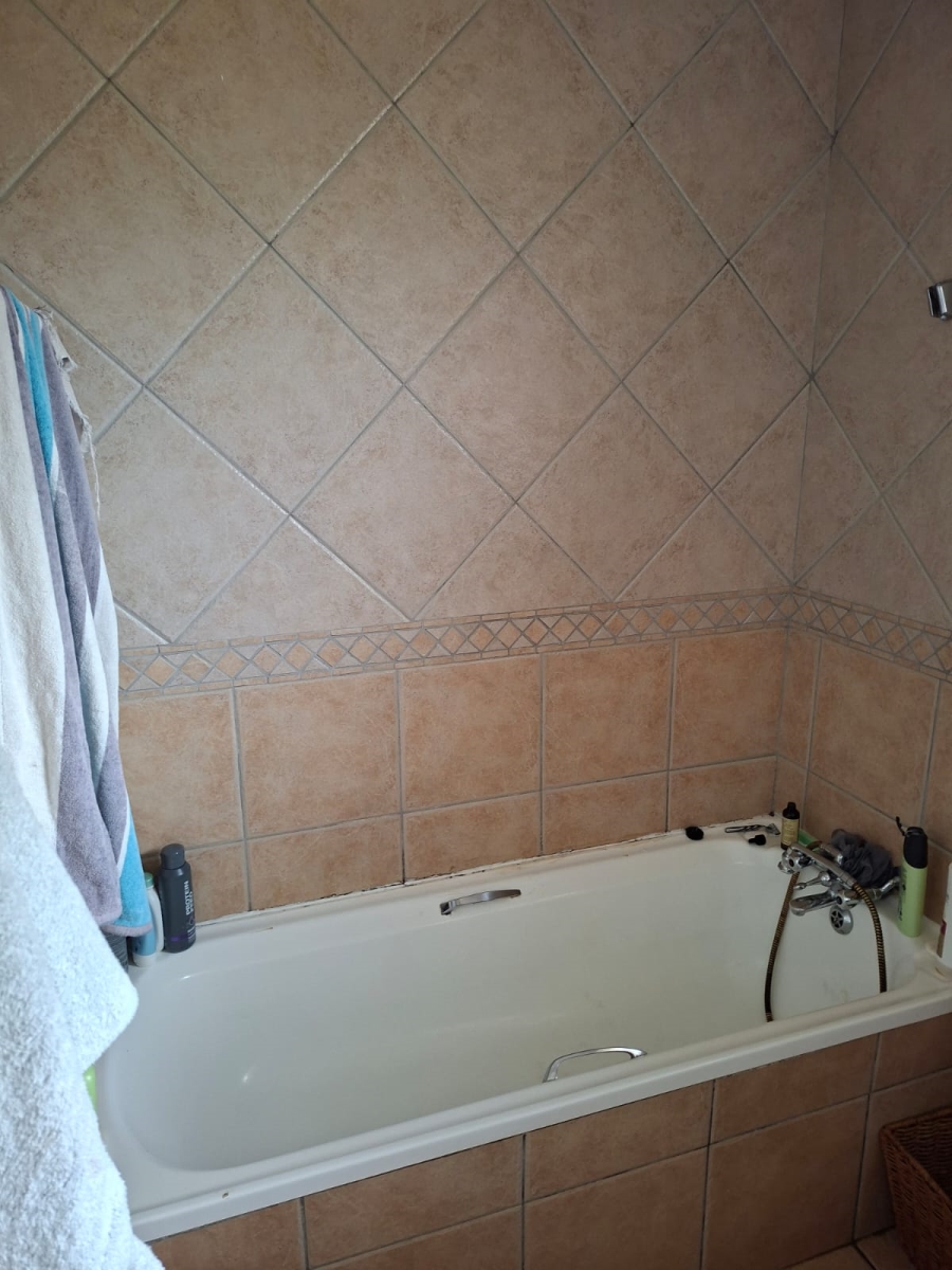 3 Bedroom Property for Sale in Klopperpark Gauteng