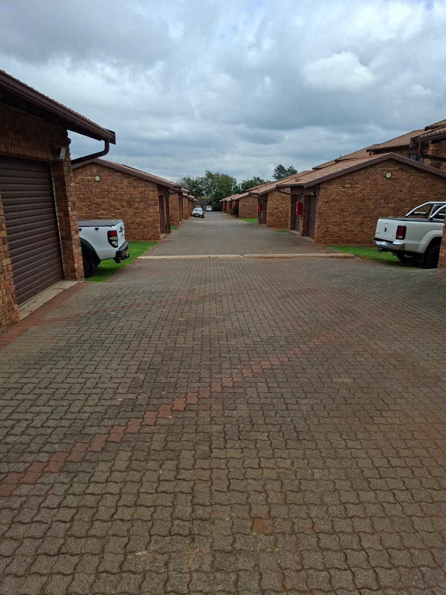 3 Bedroom Property for Sale in Klopperpark Gauteng