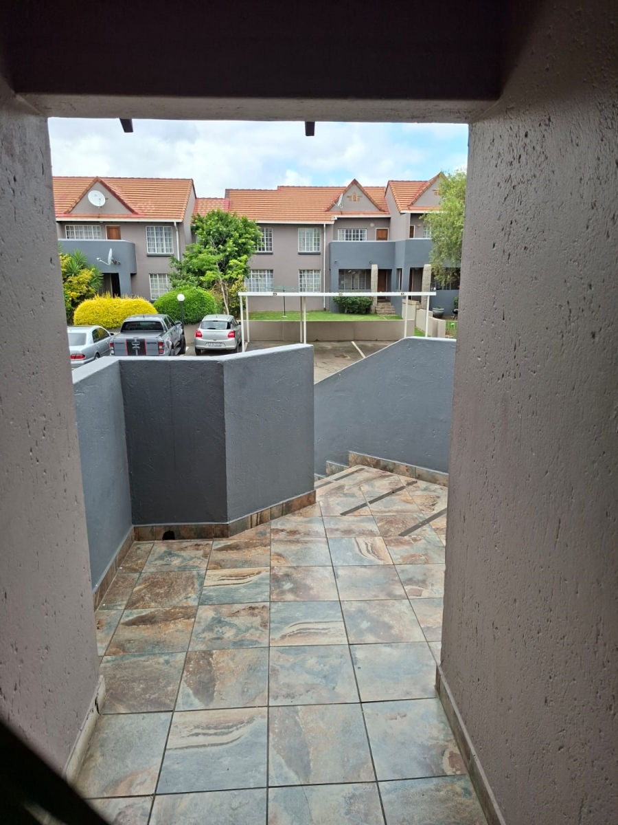 To Let 2 Bedroom Property for Rent in Eden Glen Gauteng