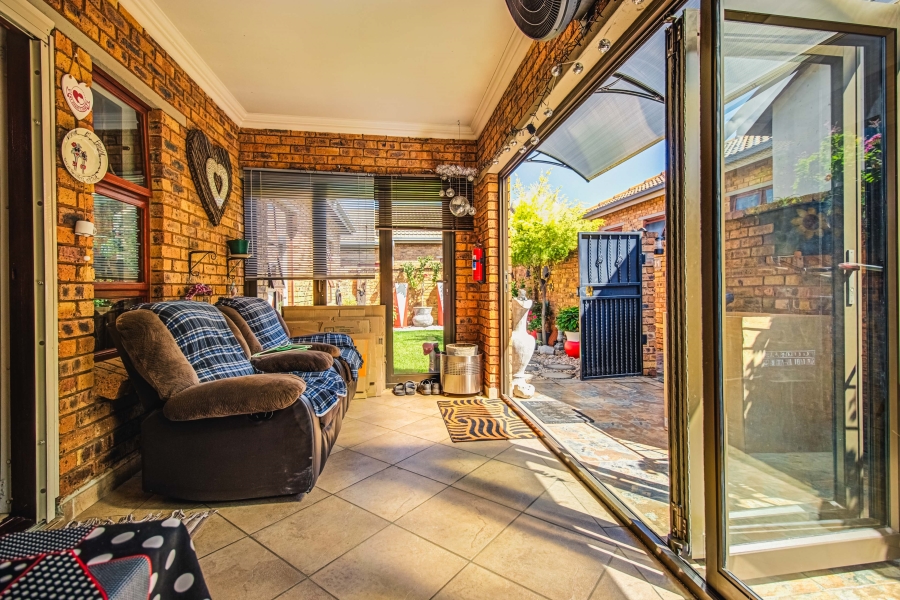 3 Bedroom Property for Sale in Bartlett Gauteng