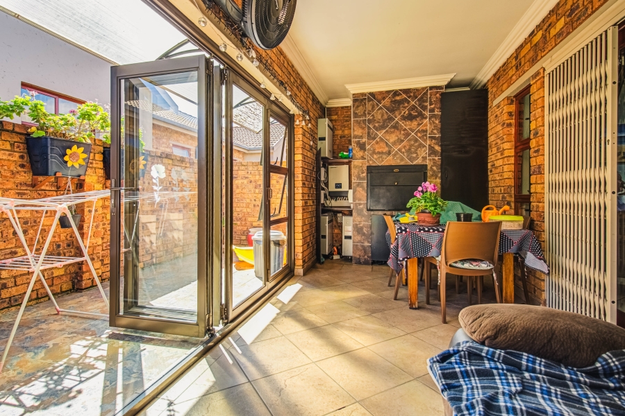 3 Bedroom Property for Sale in Bartlett Gauteng