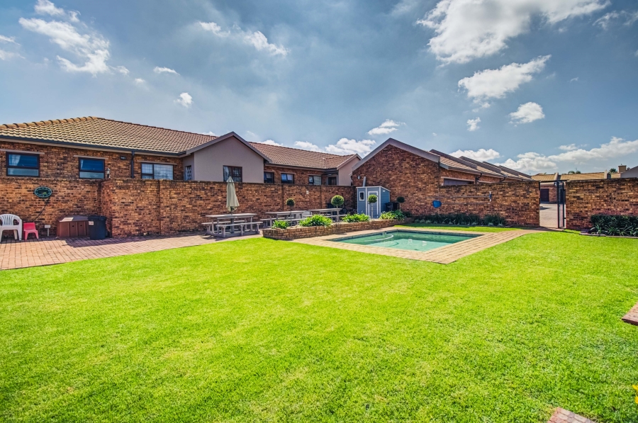 3 Bedroom Property for Sale in Bartlett Gauteng