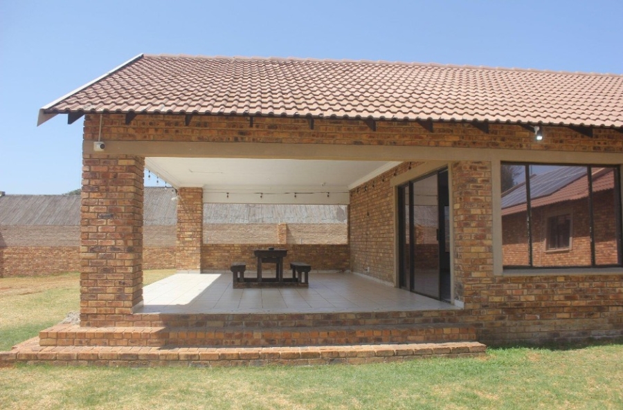3 Bedroom Property for Sale in Bredell Gauteng