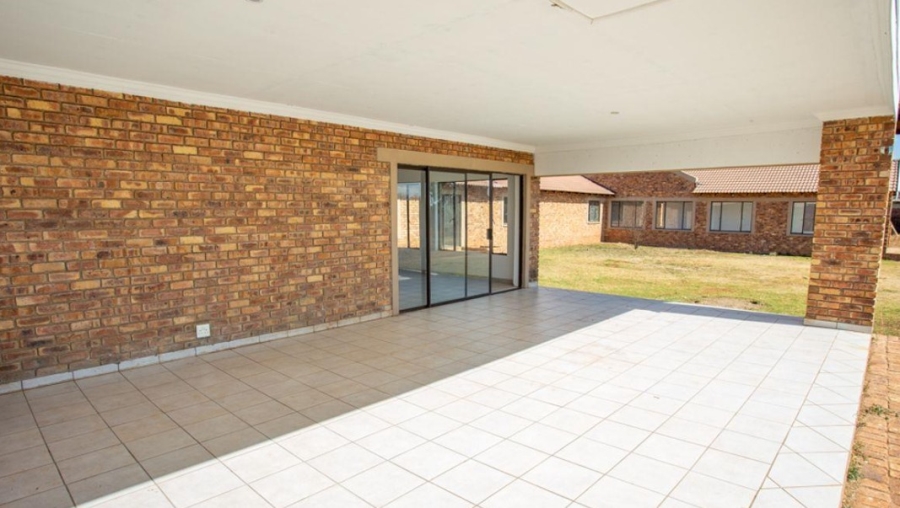 3 Bedroom Property for Sale in Bredell Gauteng