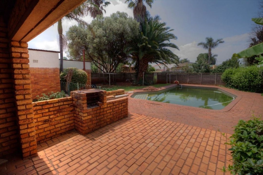 5 Bedroom Property for Sale in Witfield Gauteng