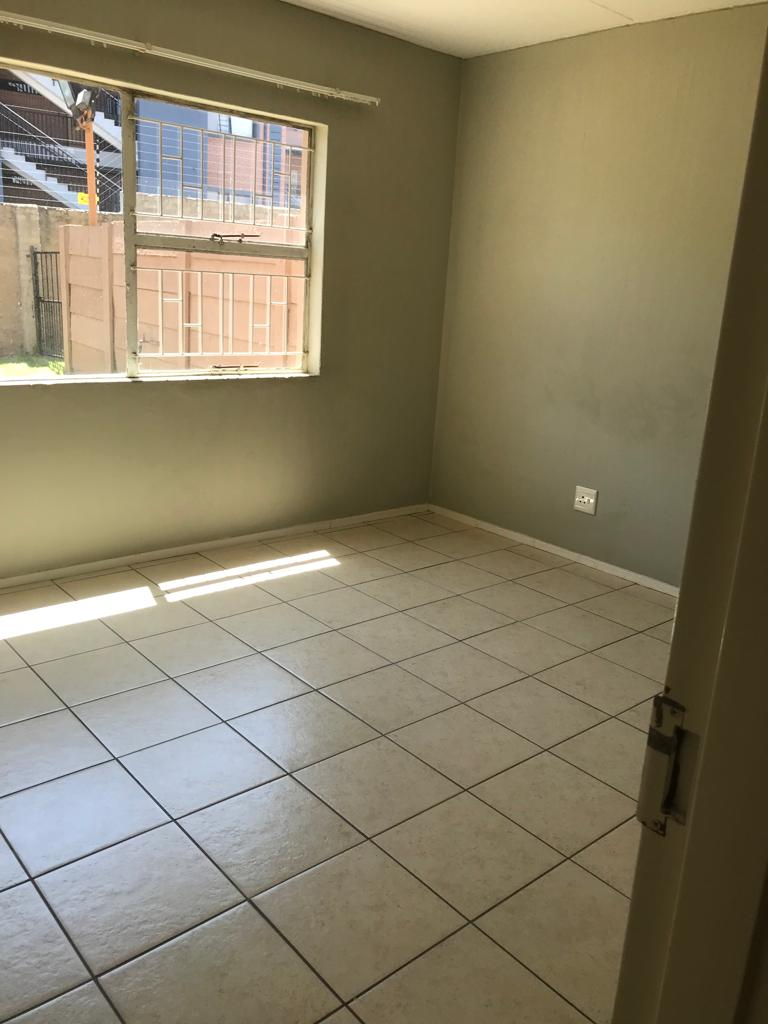 To Let 2 Bedroom Property for Rent in Vorna Valley Gauteng