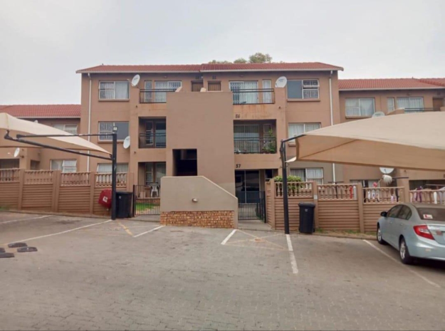 To Let 2 Bedroom Property for Rent in Vorna Valley Gauteng