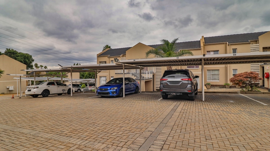 2 Bedroom Property for Sale in Bedford Gardens Gauteng