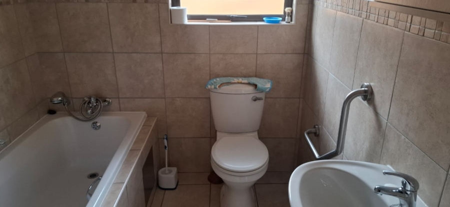 3 Bedroom Property for Sale in Brentwood Park AH Gauteng