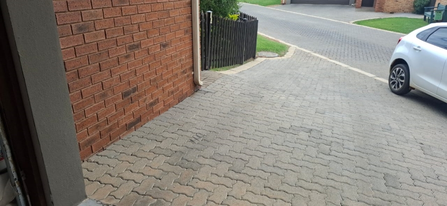 3 Bedroom Property for Sale in Brentwood Park AH Gauteng