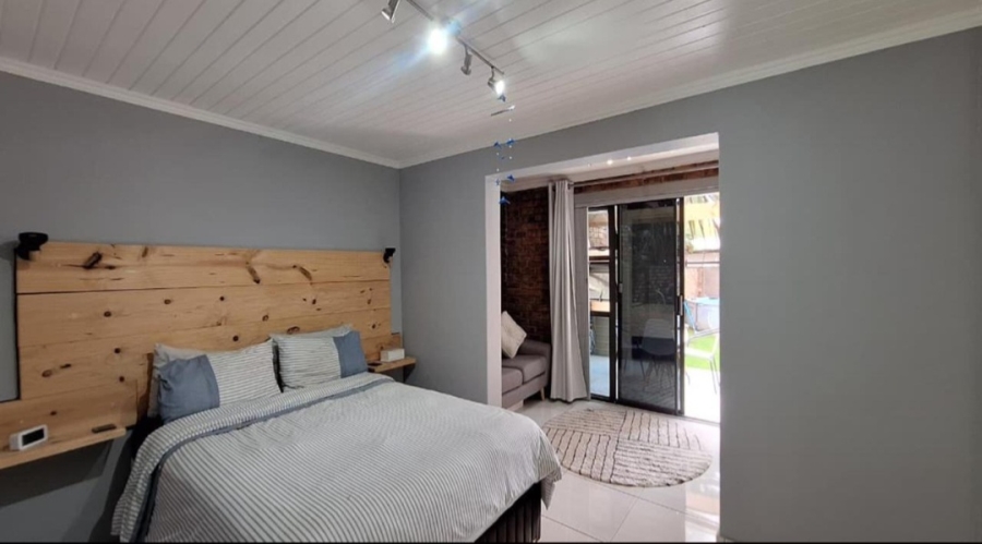 4 Bedroom Property for Sale in Glen Marais Gauteng