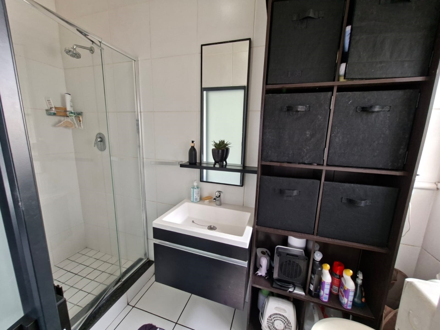 2 Bedroom Property for Sale in Modderfontein Gauteng