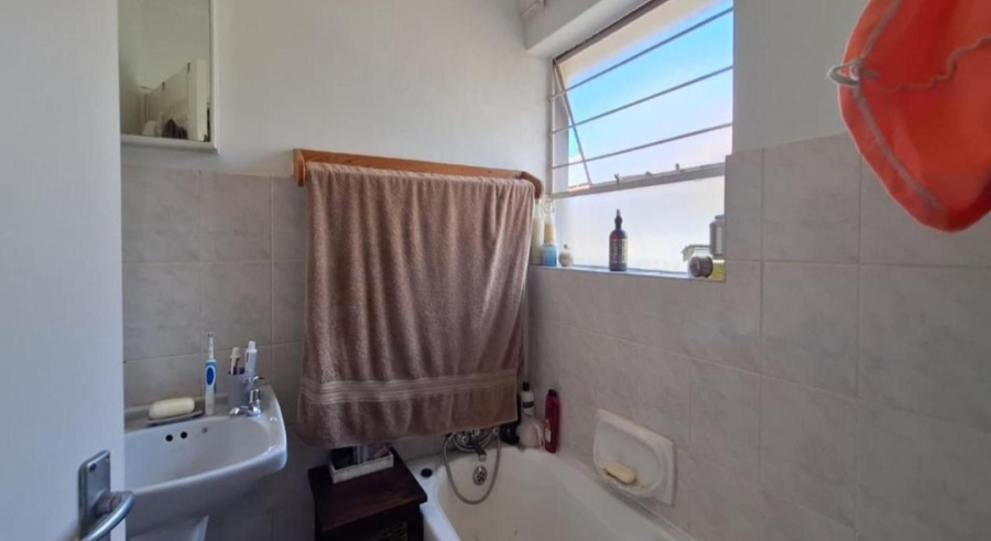 2 Bedroom Property for Sale in Glen Marais Gauteng