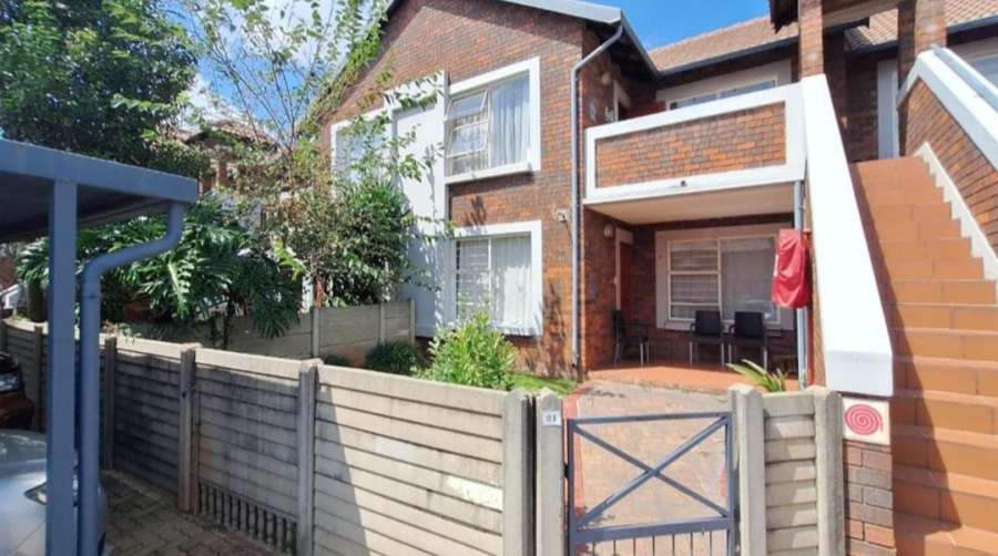 2 Bedroom Property for Sale in Glen Marais Gauteng