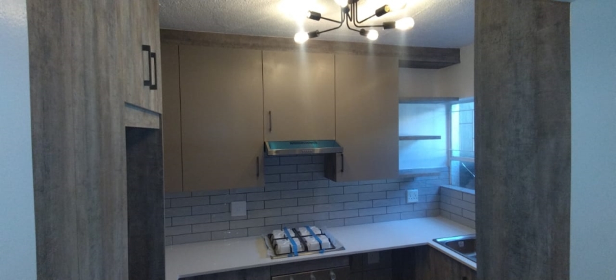 2 Bedroom Property for Sale in Farrarmere Gauteng