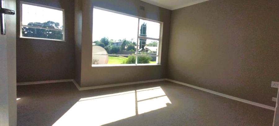 2 Bedroom Property for Sale in Farrarmere Gauteng