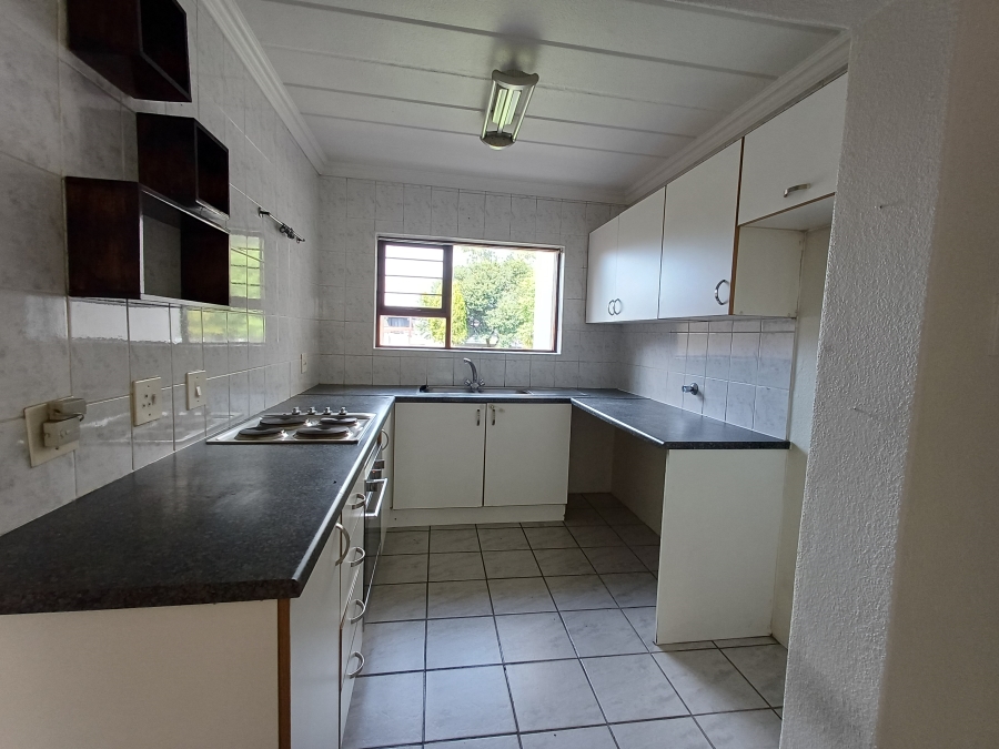 To Let 2 Bedroom Property for Rent in Dowerglen Ext 4 Gauteng