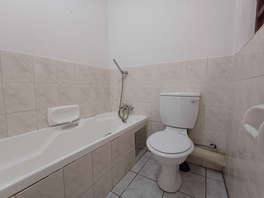 To Let 2 Bedroom Property for Rent in Dowerglen Ext 4 Gauteng