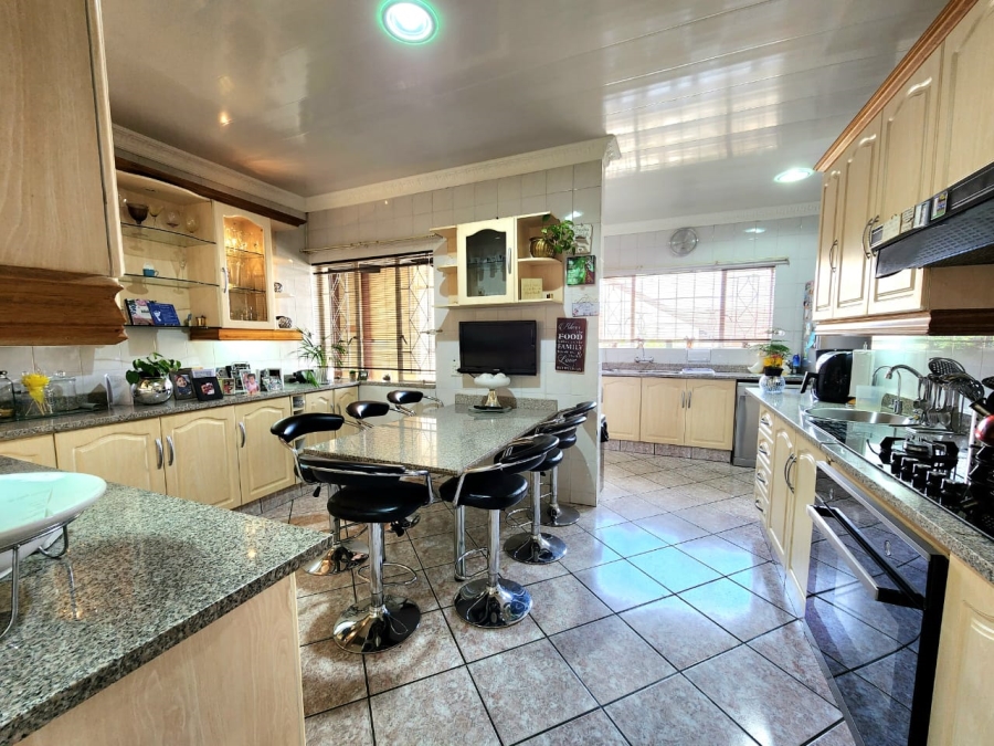 4 Bedroom Property for Sale in Winchester Hills Gauteng