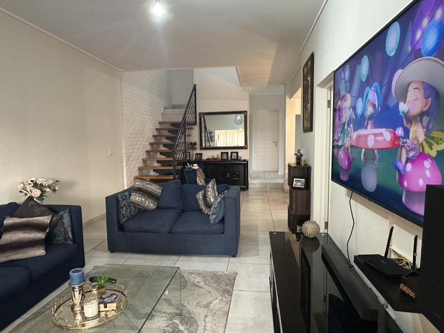 5 Bedroom Property for Sale in North Riding Gauteng