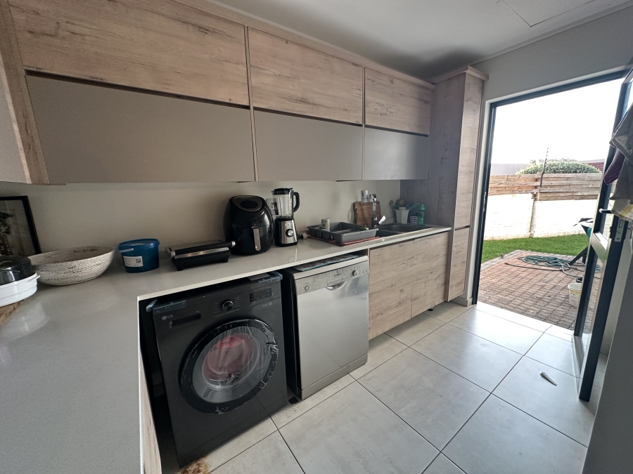 5 Bedroom Property for Sale in North Riding Gauteng