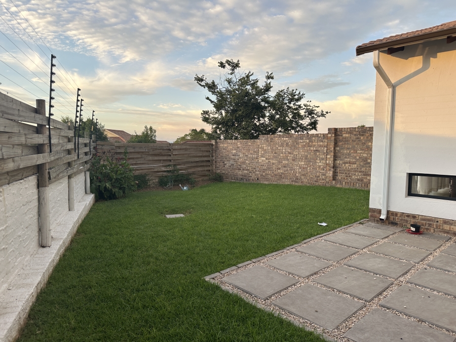 5 Bedroom Property for Sale in North Riding Gauteng