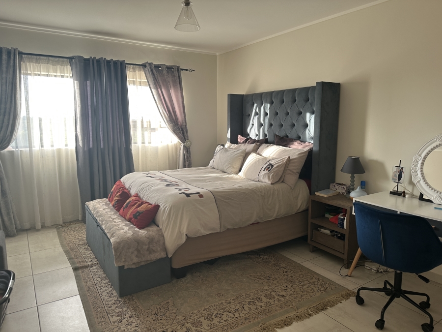 5 Bedroom Property for Sale in North Riding Gauteng