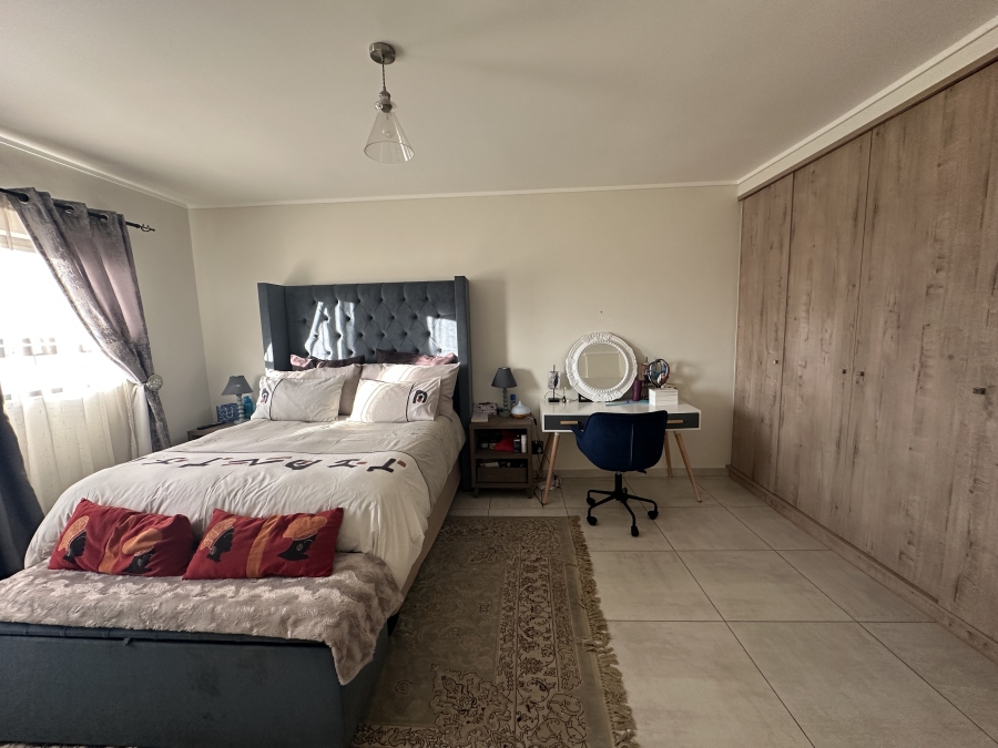 5 Bedroom Property for Sale in North Riding Gauteng