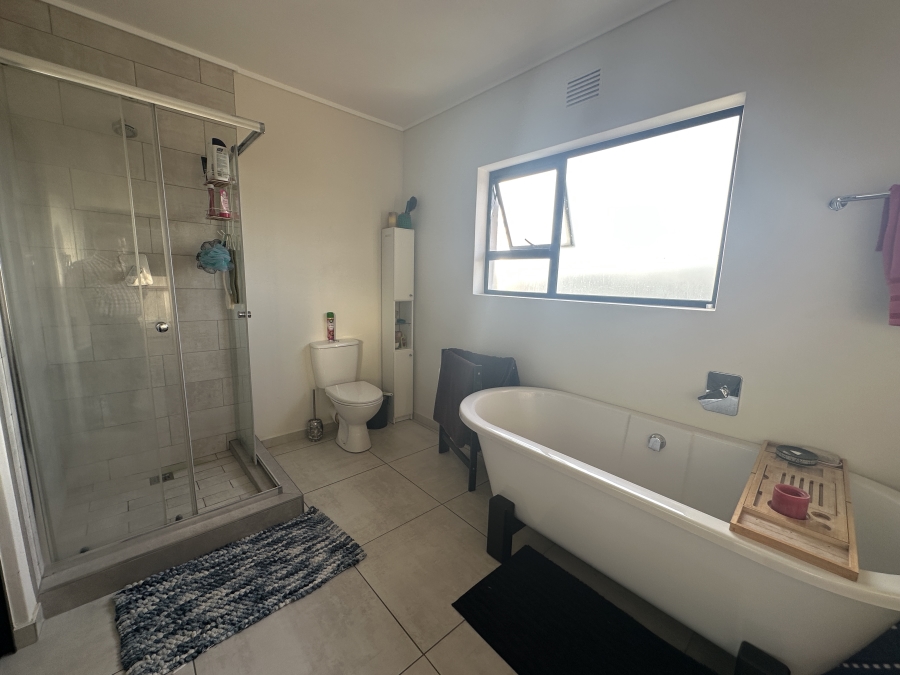 5 Bedroom Property for Sale in North Riding Gauteng