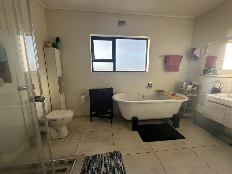 5 Bedroom Property for Sale in North Riding Gauteng