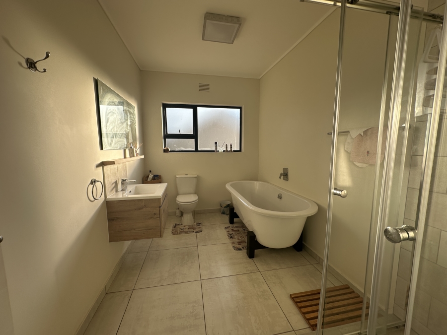 5 Bedroom Property for Sale in North Riding Gauteng