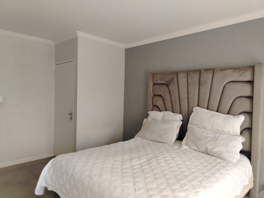 To Let 3 Bedroom Property for Rent in Denneoord Gauteng