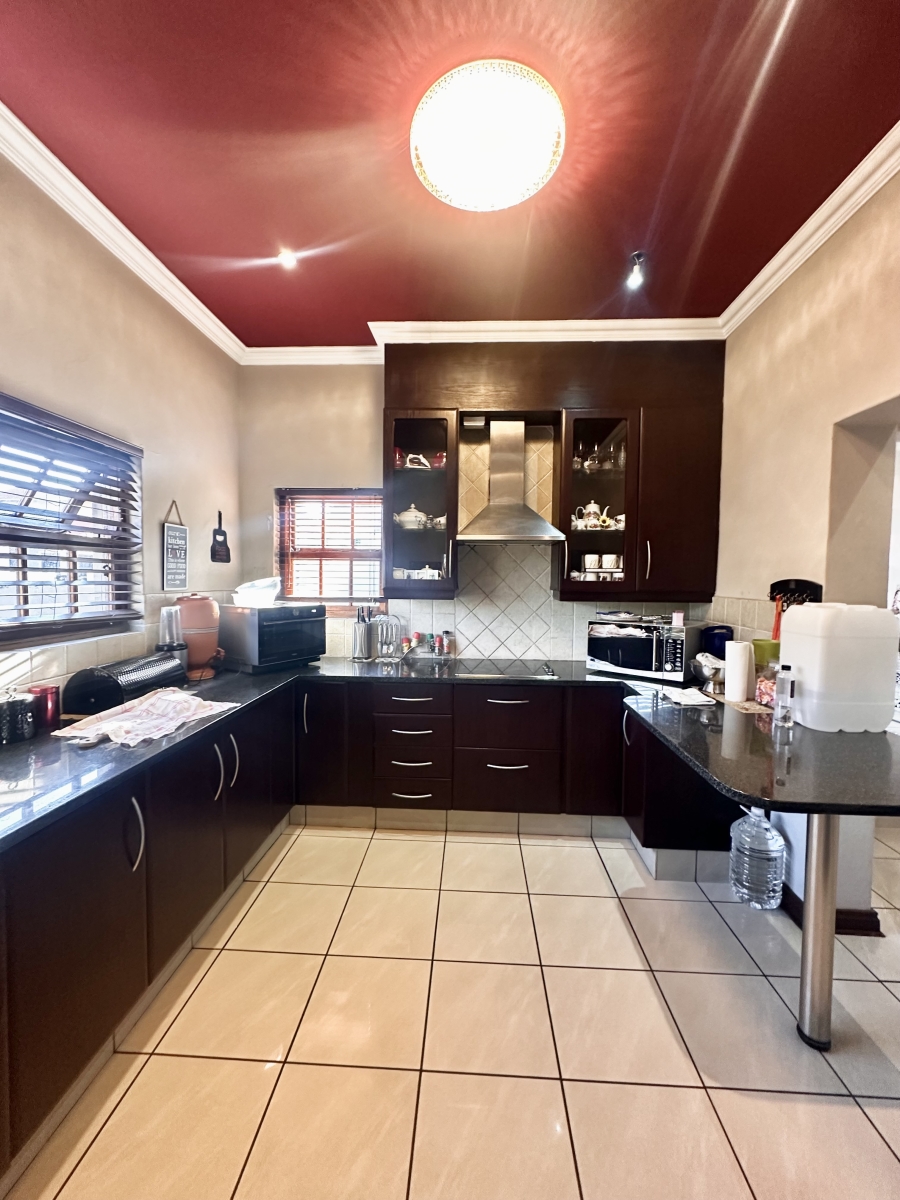 3 Bedroom Property for Sale in Willaway Gauteng