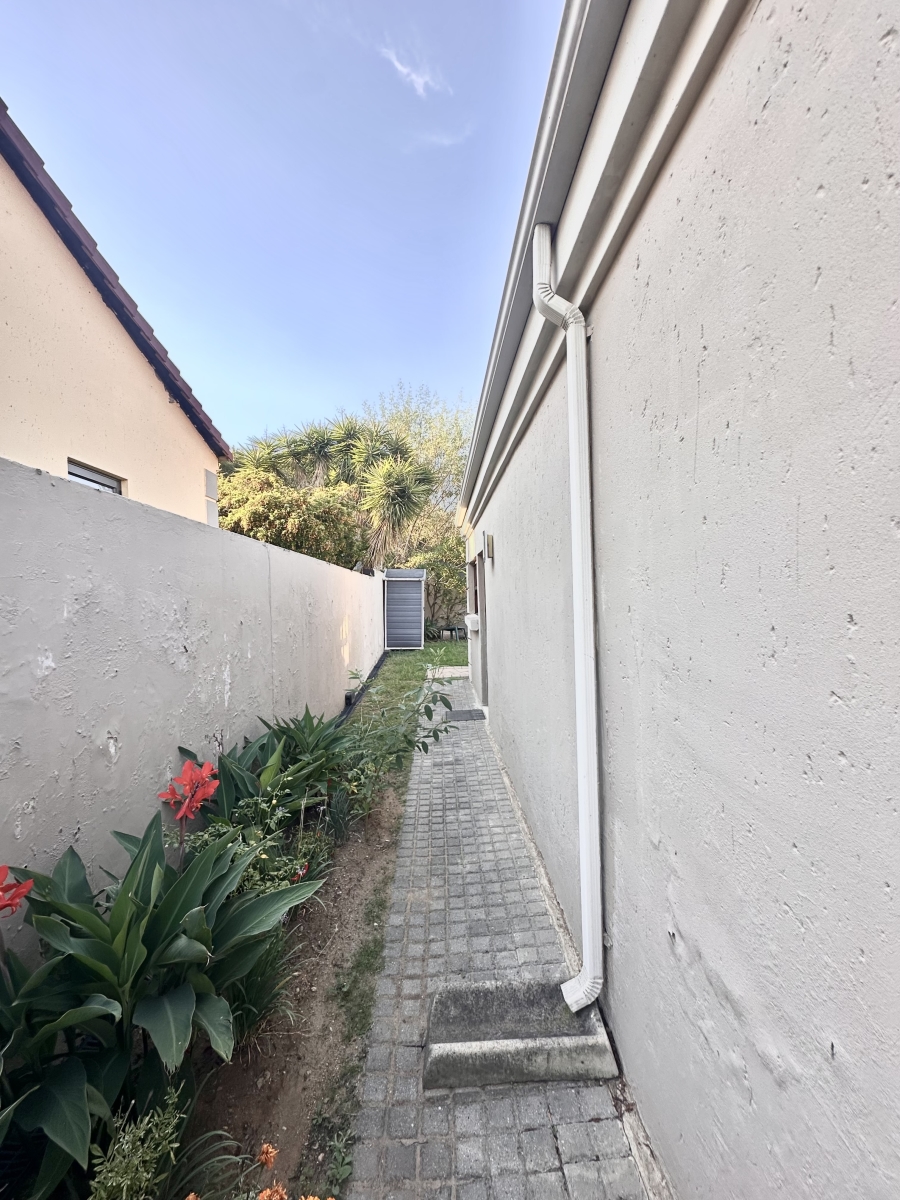 3 Bedroom Property for Sale in Willaway Gauteng