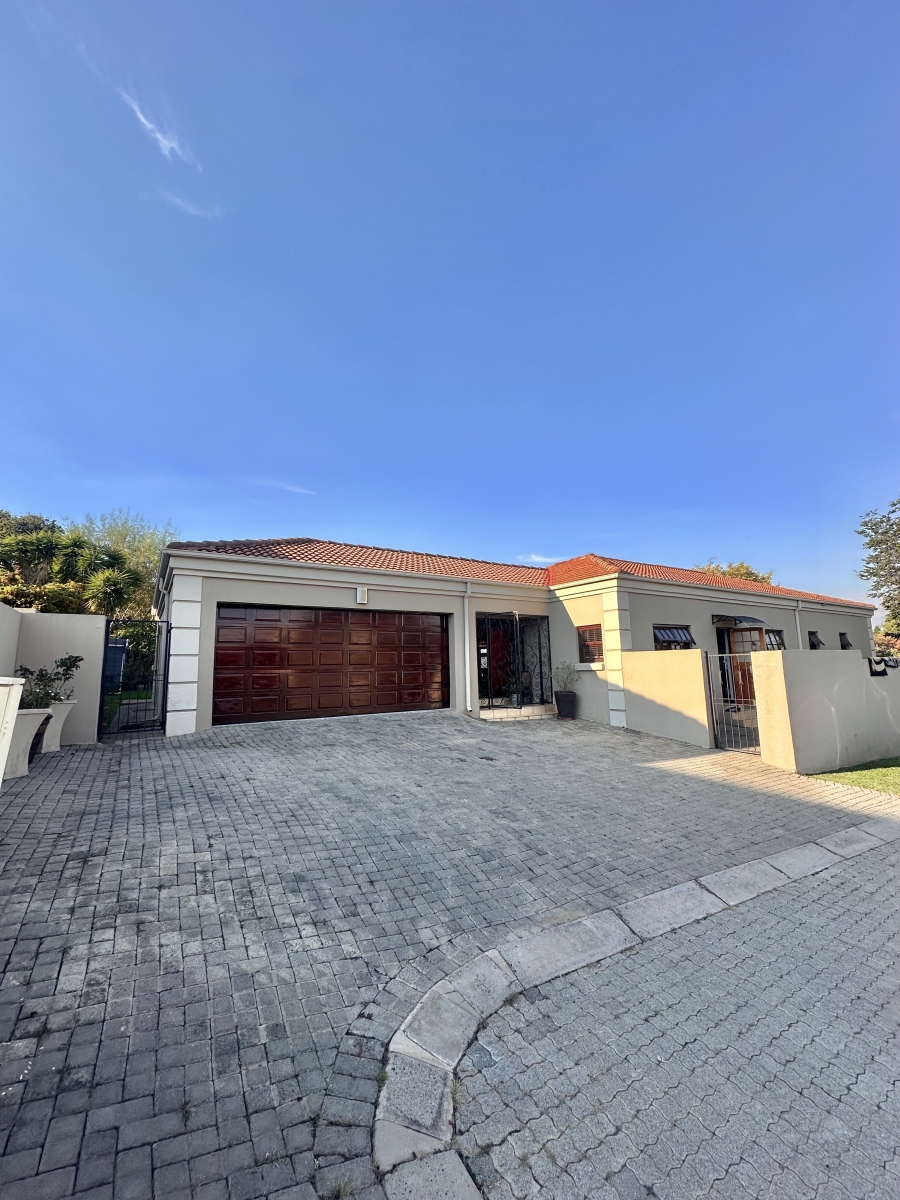 3 Bedroom Property for Sale in Willaway Gauteng